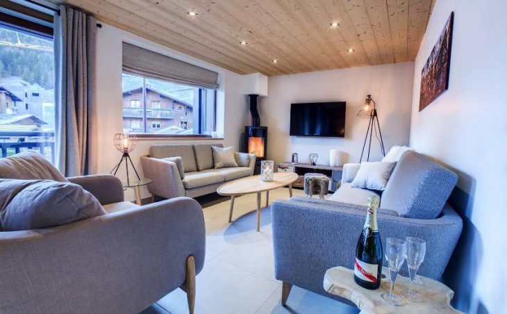 Chalet Hibou, Morzine, Fire Place